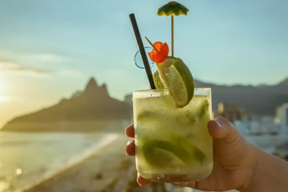 Caipirinha: o sabor autêntico do Brasil em um copo
